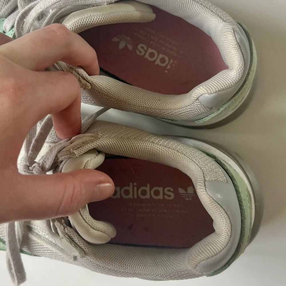 Adidas Falcon grey and green athletic shoe sneakers size 8 - Picture 6 of 7